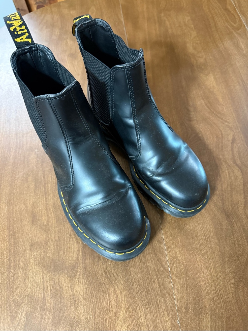 Dr. Martens AirWair black leather Chelsea boots women’s size8